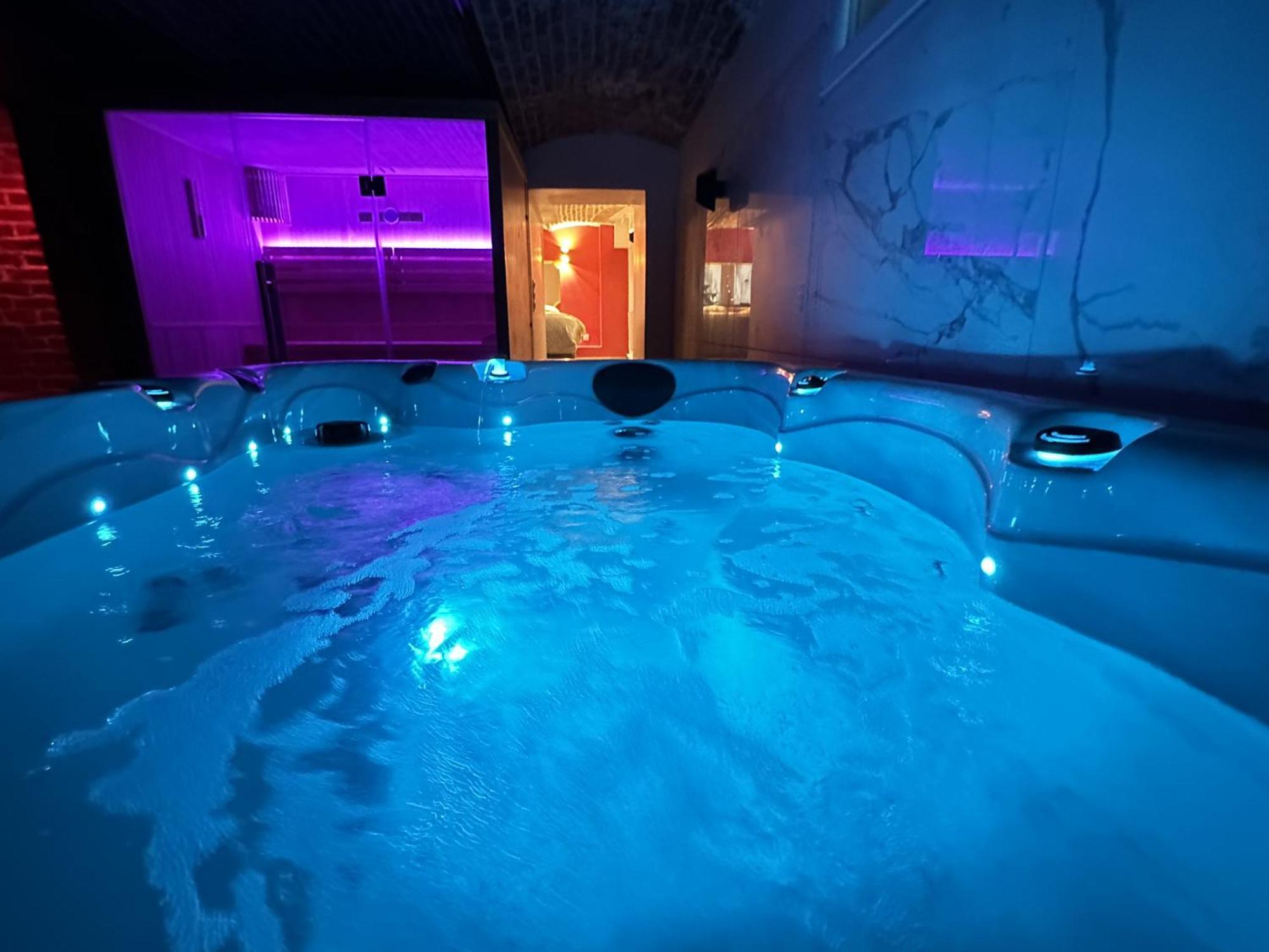 Le Bijou - Appartement, Sauna Et Jacuzzi - Lille Ngoại thất bức ảnh