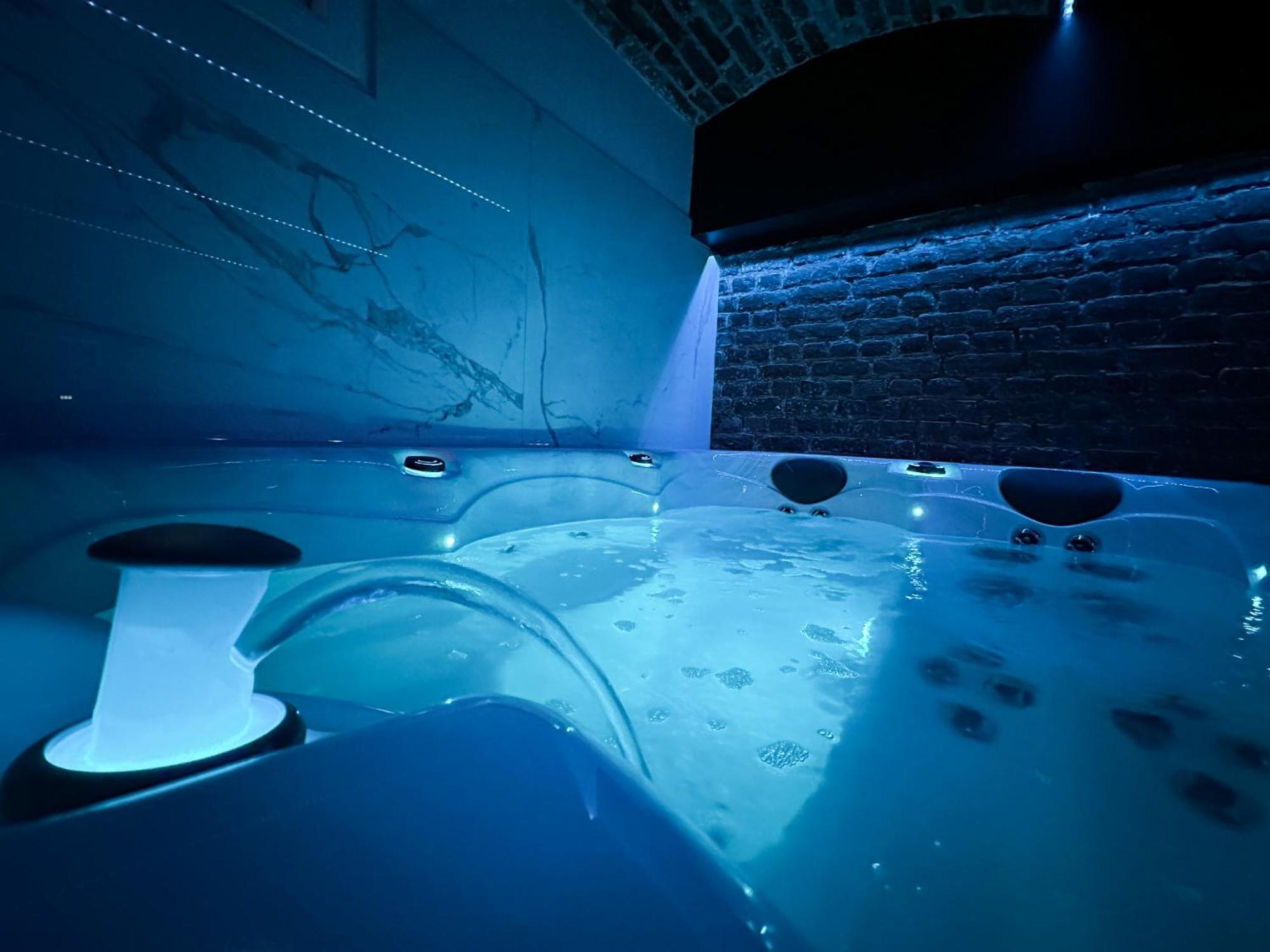 Le Bijou - Appartement, Sauna Et Jacuzzi - Lille Ngoại thất bức ảnh