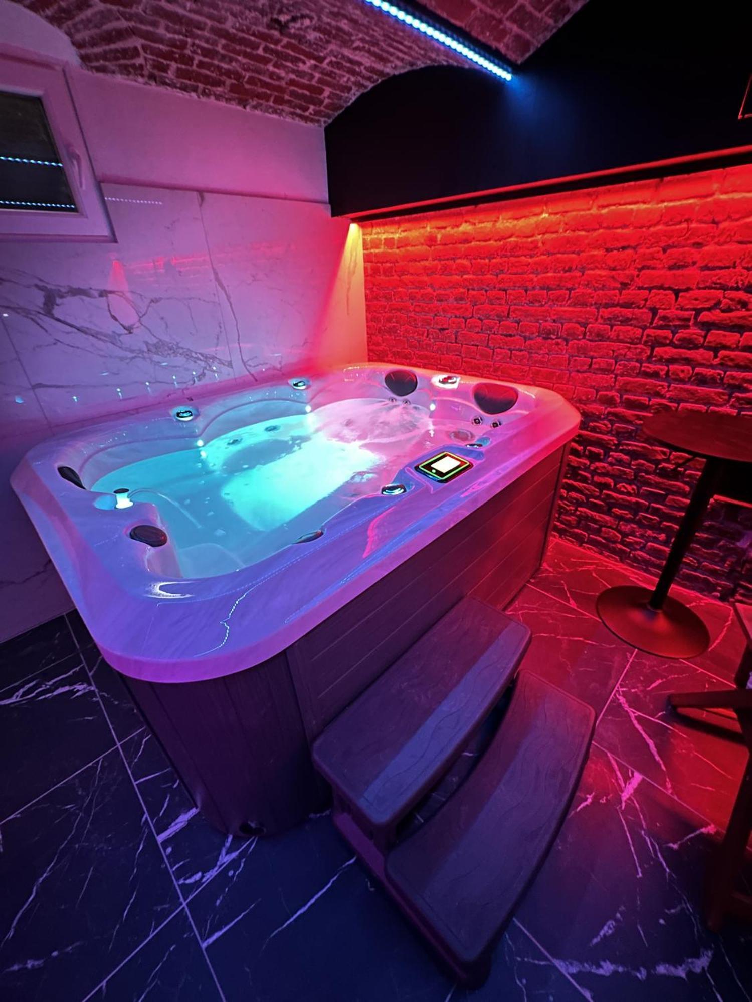 Le Bijou - Appartement, Sauna Et Jacuzzi - Lille Ngoại thất bức ảnh