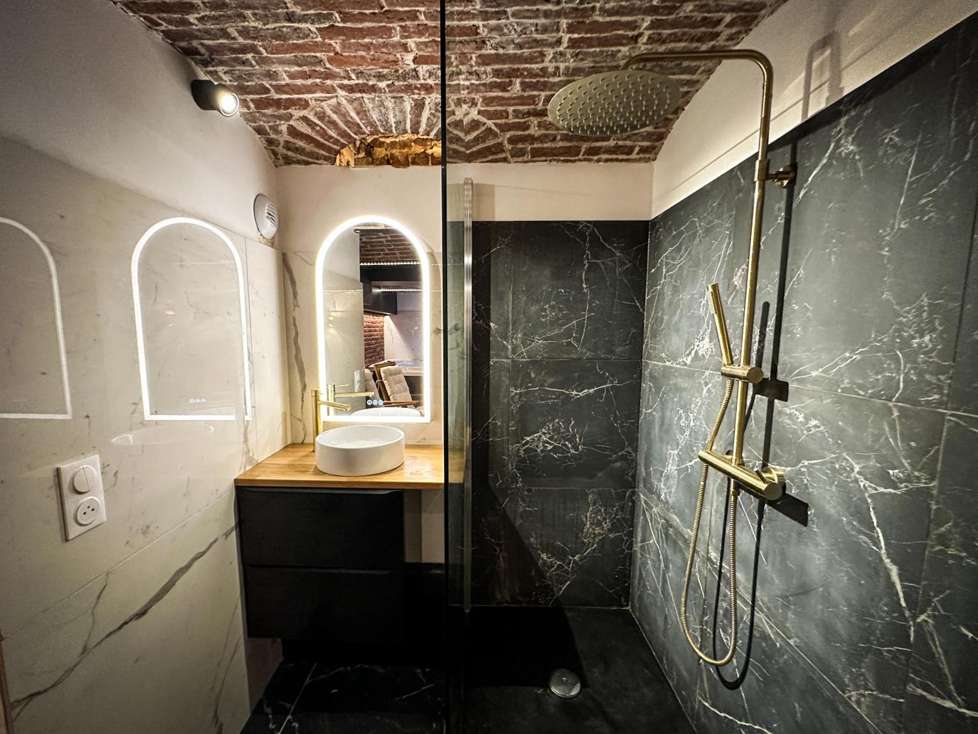 Le Bijou - Appartement, Sauna Et Jacuzzi - Lille Ngoại thất bức ảnh