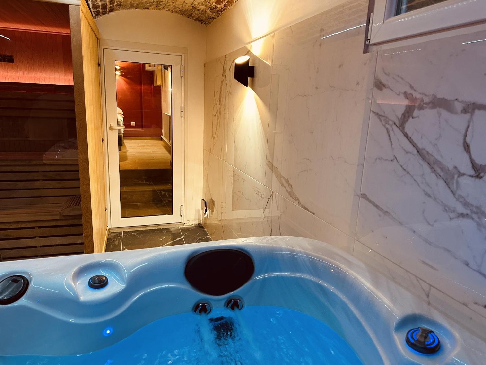 Le Bijou - Appartement, Sauna Et Jacuzzi - Lille Ngoại thất bức ảnh